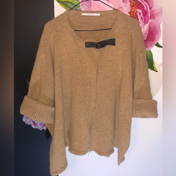 [SOLD❗️]PART TWO🤍 LUXURY CASHMEREoversized cardigan/poncho with trompet sleeves - Picture 1 of 10